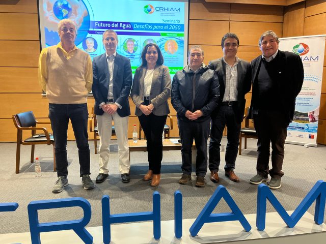 Centro EULA fue parte del seminario organizado por CRHIAM “Futuro del agua: desafíos para el 2050”, con panel moderado por nuestro director, Dr. Ricardo Barra