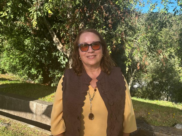 Centro EULA Chile reconoció a funcionaria María Pérez Jara que se acogió a retiro